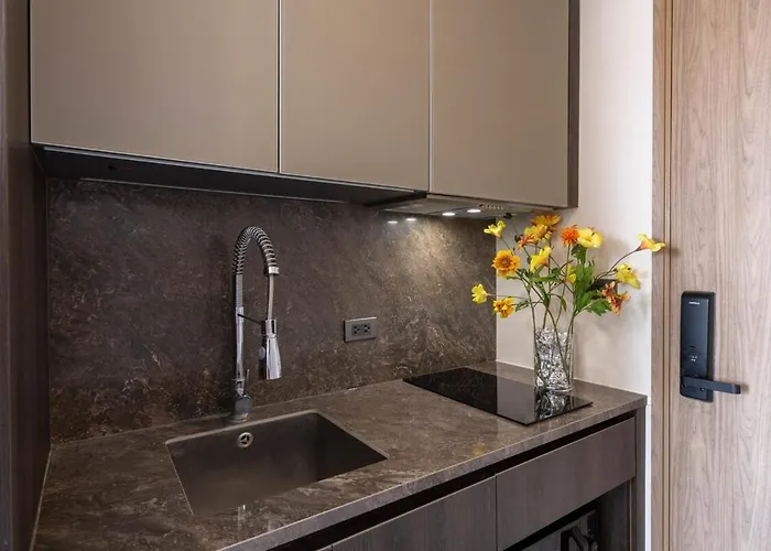 Luxury Thonglor Sqmt40 1bed 1living Gympoolnetflix *